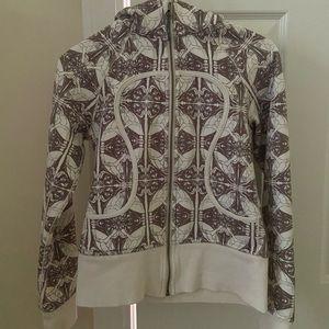 size 4 Lululemon zip up jacket